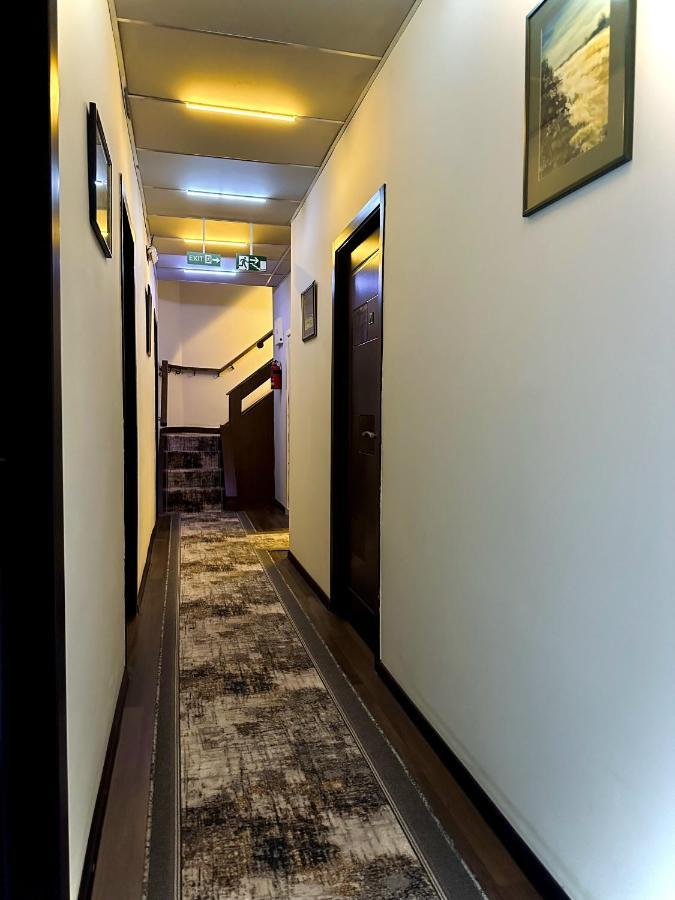 Nava Hotel Erevan Esterno foto
